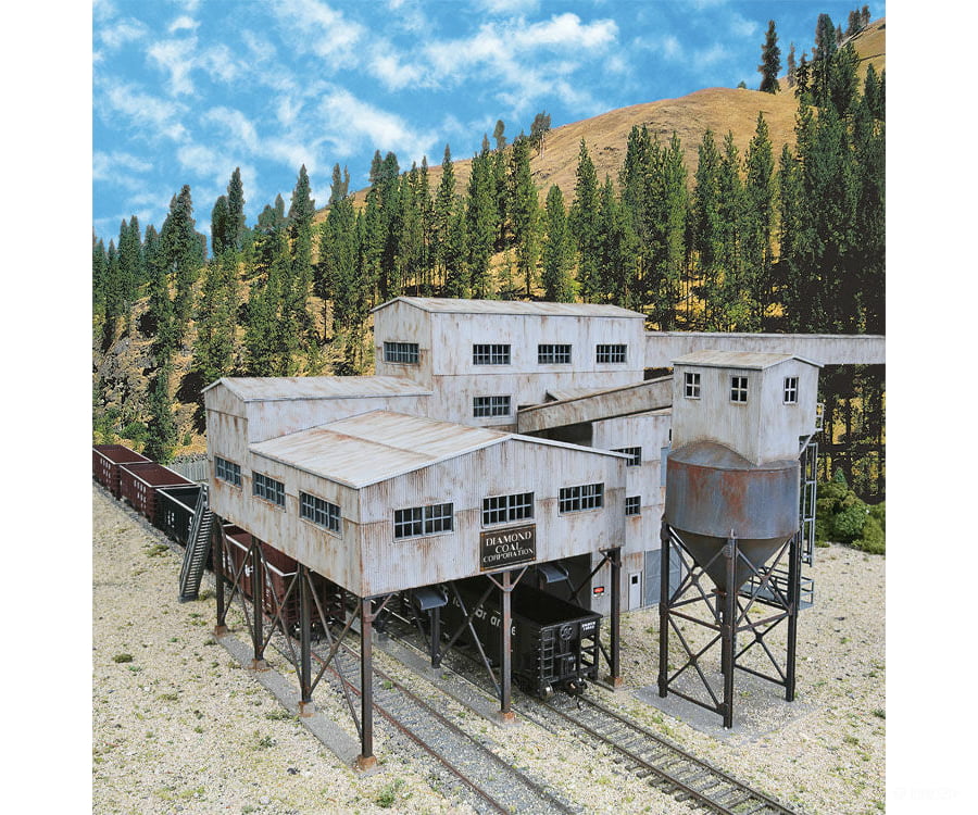 Walthers Cornerstone 4046 Diamond Coal Corporation -- Kit - 19-3/8 X 13-3/16 7-1/2’ 49.2 33.4