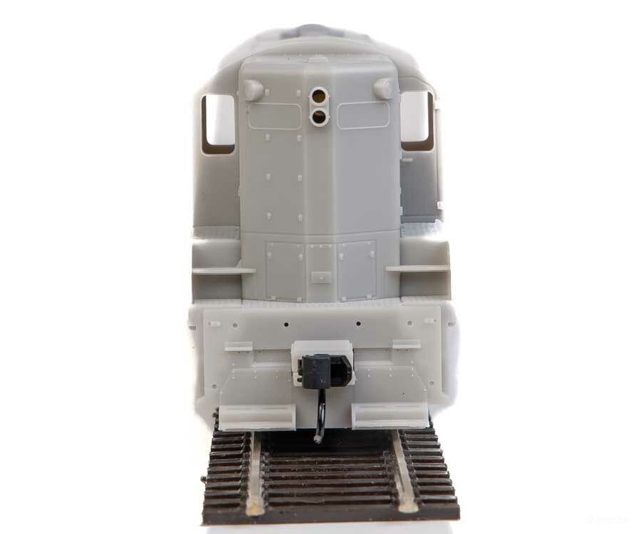 Walthers Mainline 10450 Emd Gp9 Phase Ii With High Hood - Standard Dc -- Undecorated Locomotives