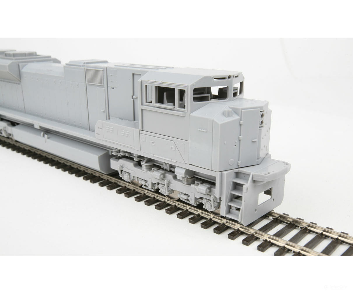 Walthers Mainline 9800 Emd Sd70Ace - Standard Dc -- Undecorated (Low Headlight) Locomotives