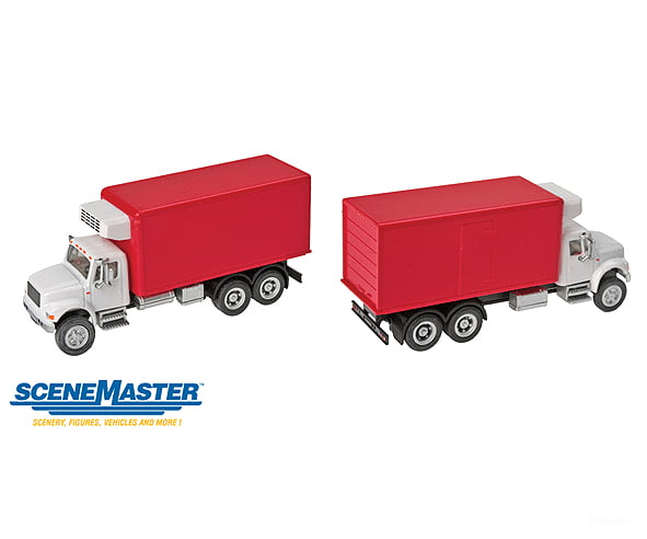 Walthers Scenemaster 11391 International(R) 4900 Dual-Axle Refrigerated Van - Assembled -- White Cab