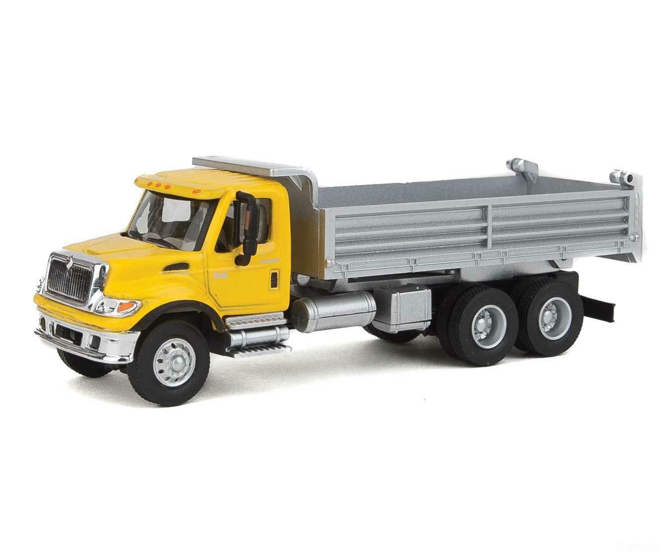 Walthers Scenemaster 11663 International(R) 7600 3-Axle Heavy-Duty Dump Truck - Assembled -- Yellow