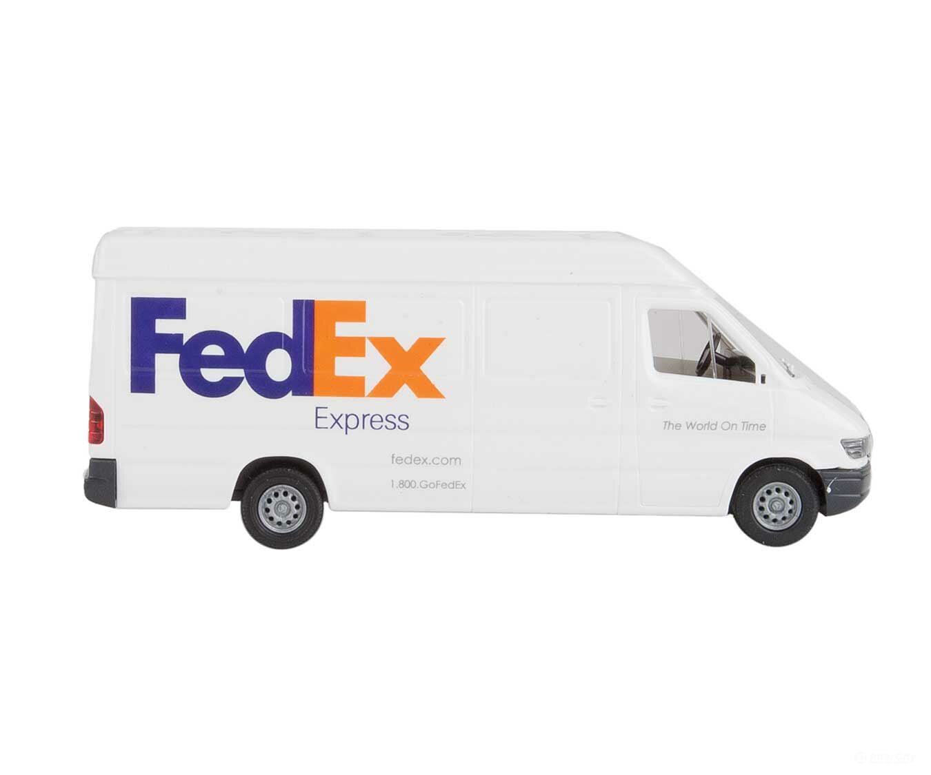 Walthers Scenemaster 12203 Delivery Van - Assembled -- Fedex Express (White Purple Orange) Cars &