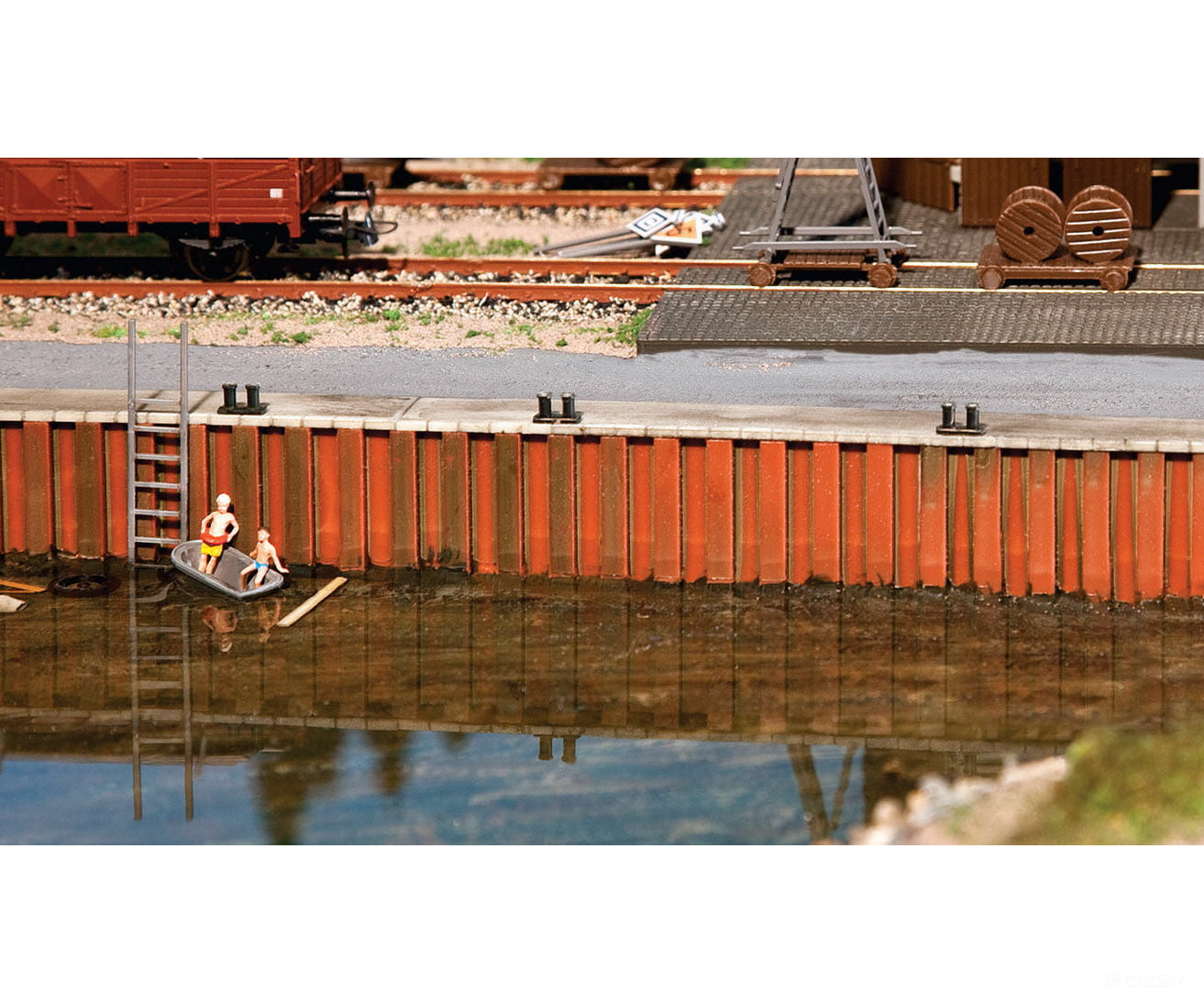 Walthers Scenemaster 4150 Harbor Wall - 20-1/4 X 5/8 1-5/8 51.4 1.6 4.2Cm -- Kit Pkg(2) Combined