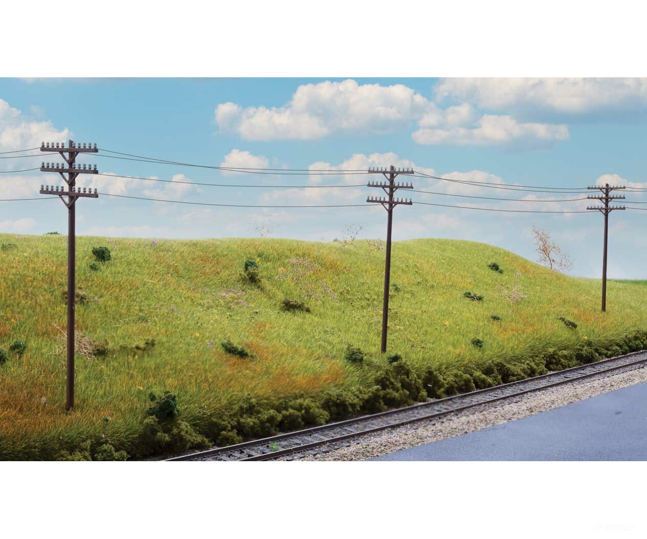 Walthers Scenemaster 4185 Telegraph Poles And Cross Arms -- Kit Scenery Details