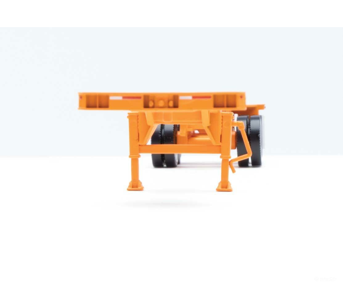 Walthers Scenemaster 4502 20’ Container Chassis (2-Pack) -- Orange Freight Loads & Containers
