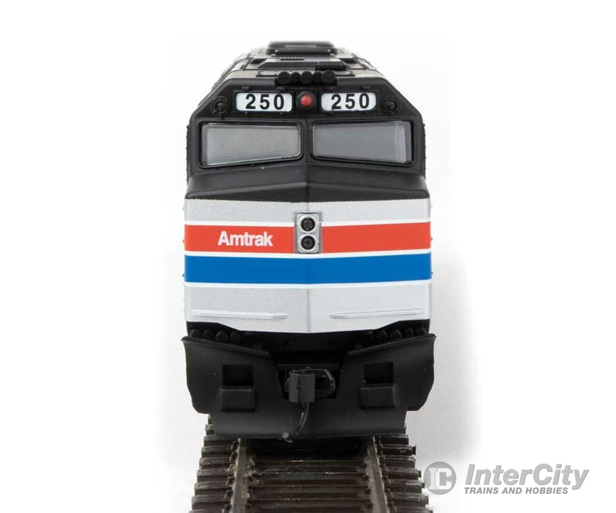 Walthers Mainline 19463 Emd F40Ph - Esu Sound And Dcc -- Amtrak(R) #250 (Phase Ii; Silver Red White