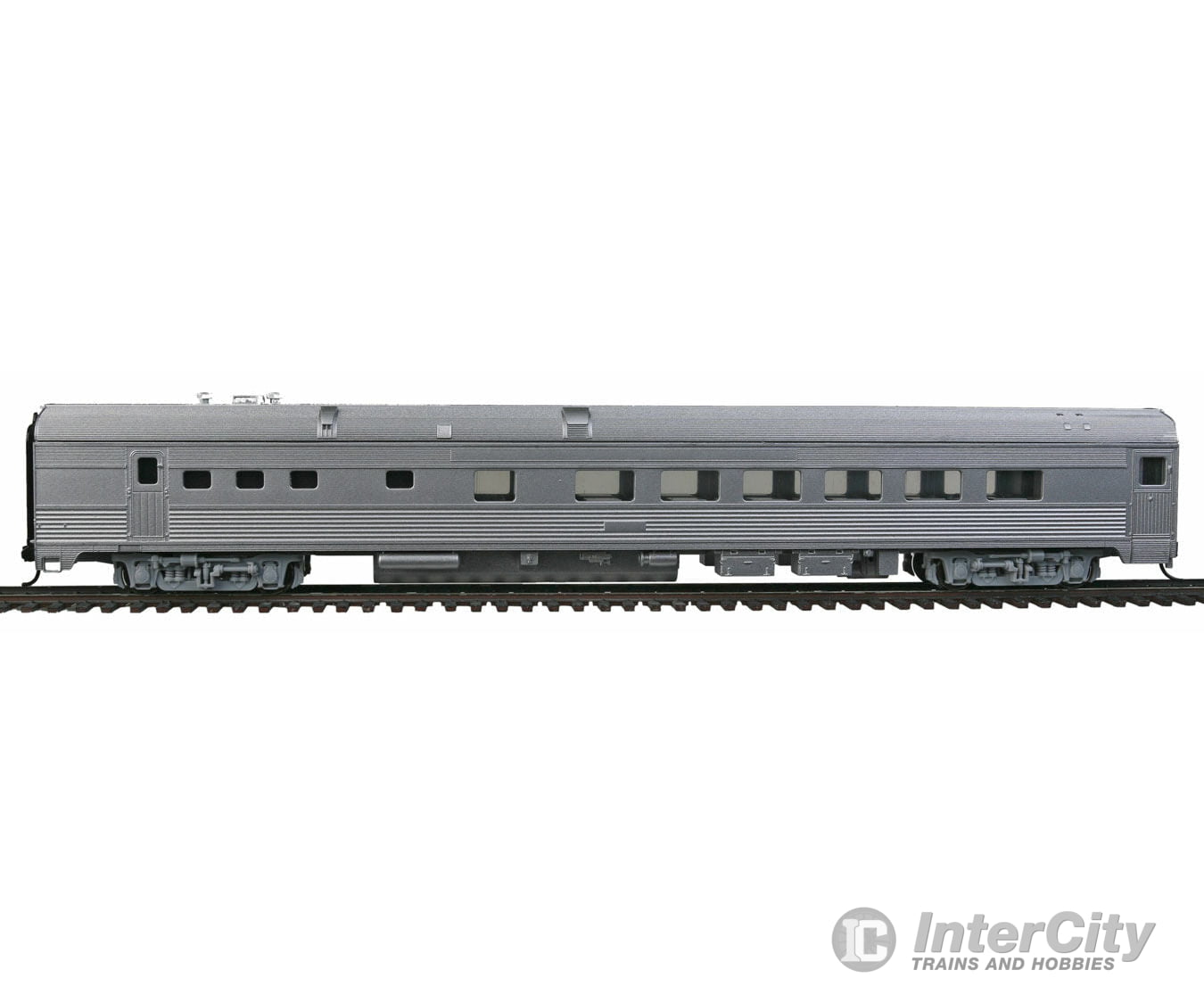 Walthers Mainline 30150 85 Budd Diner - Ready To Run -- Painted Unlettered (Silver) Passenger Cars
