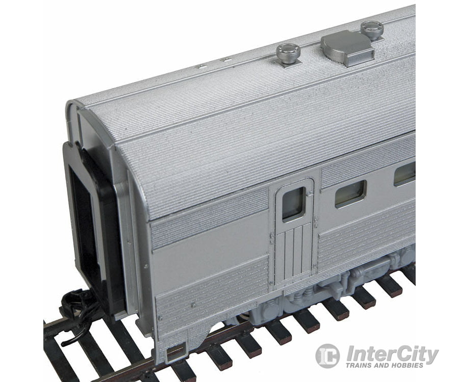Walthers Mainline 30150 85 Budd Diner - Ready To Run -- Painted Unlettered (Silver) Passenger Cars