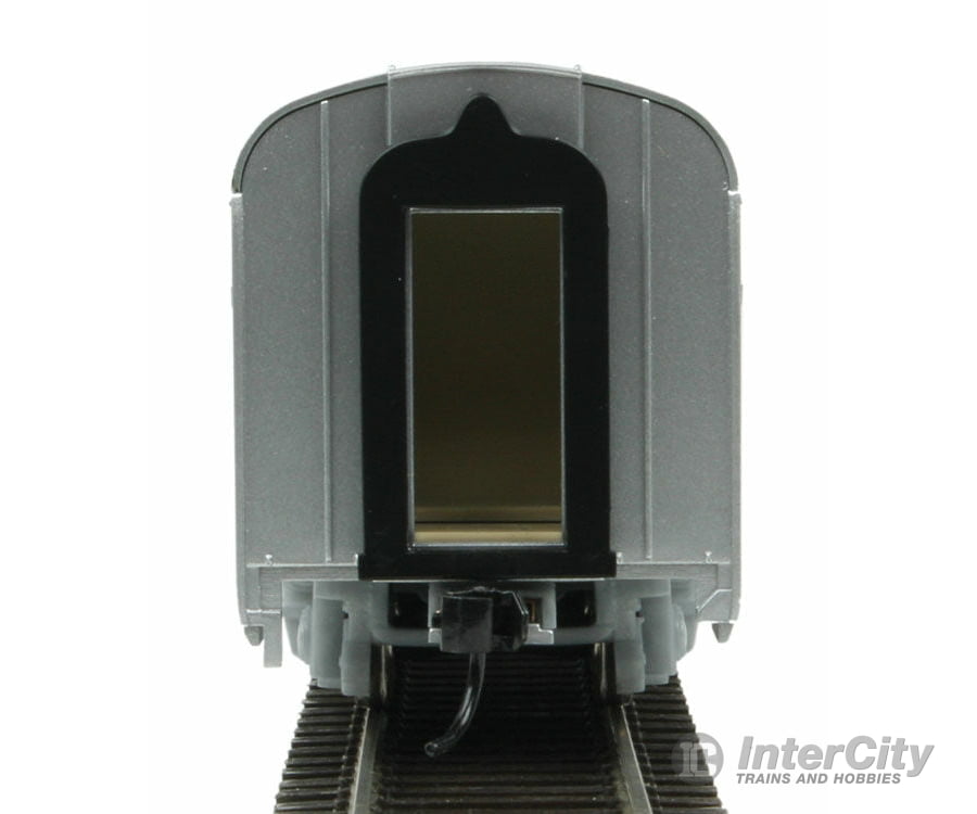 Walthers Mainline 30200 85 Budd Small-Window Coach - Ready To Run -- Painted Unlettered (Silver)
