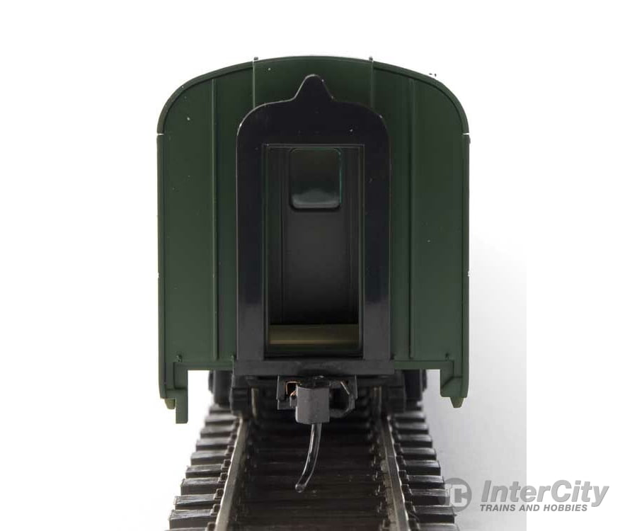Walthers Mainline 30210 85 Budd Small-Window Coach - Ready To Run -- Northern Pacific Passenger Cars