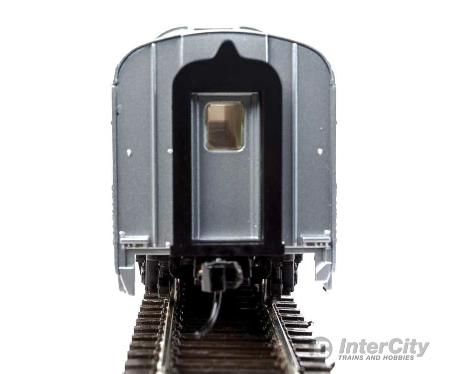 Walthers Mainline 30401 85 Budd Dome Coach - Ready To Run -- Amtrak (Phase Iii; Silver; Equal Red