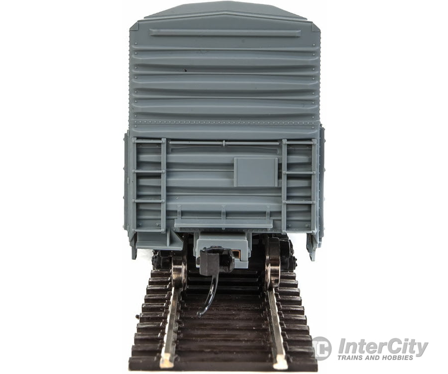 Walthers Mainline 3900 57 Mechanical Reefer - Ready To Run -- Undecorated Freight Cars