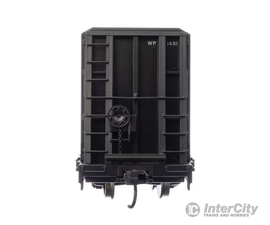 Walthers Mainline 50619 68 Bulkhead Flatcar - Ready To Run -- Western Pacific(Tm) #1451 Freight Cars