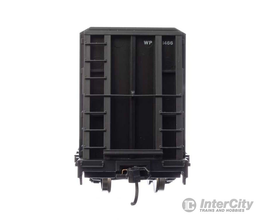 Walthers Mainline 50620 68 Bulkhead Flatcar - Ready To Run -- Western Pacific(Tm) #1466 Freight Cars