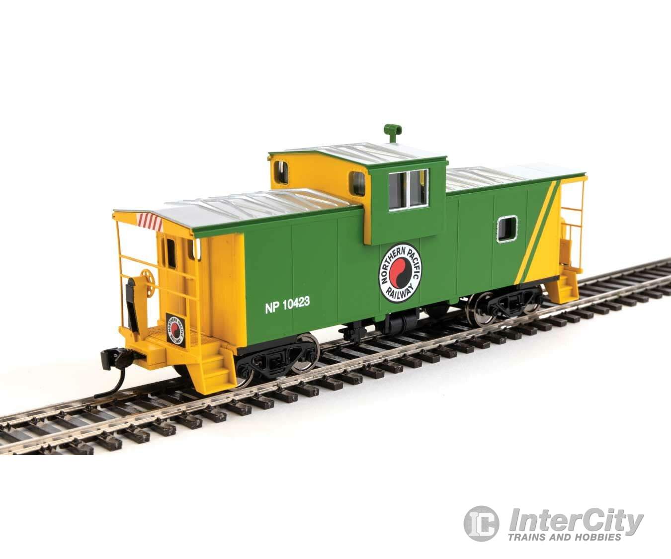 Walthers Mainline 8719 International Extended Wide-Vision Caboose - Ready To Run -- Northern Pacific