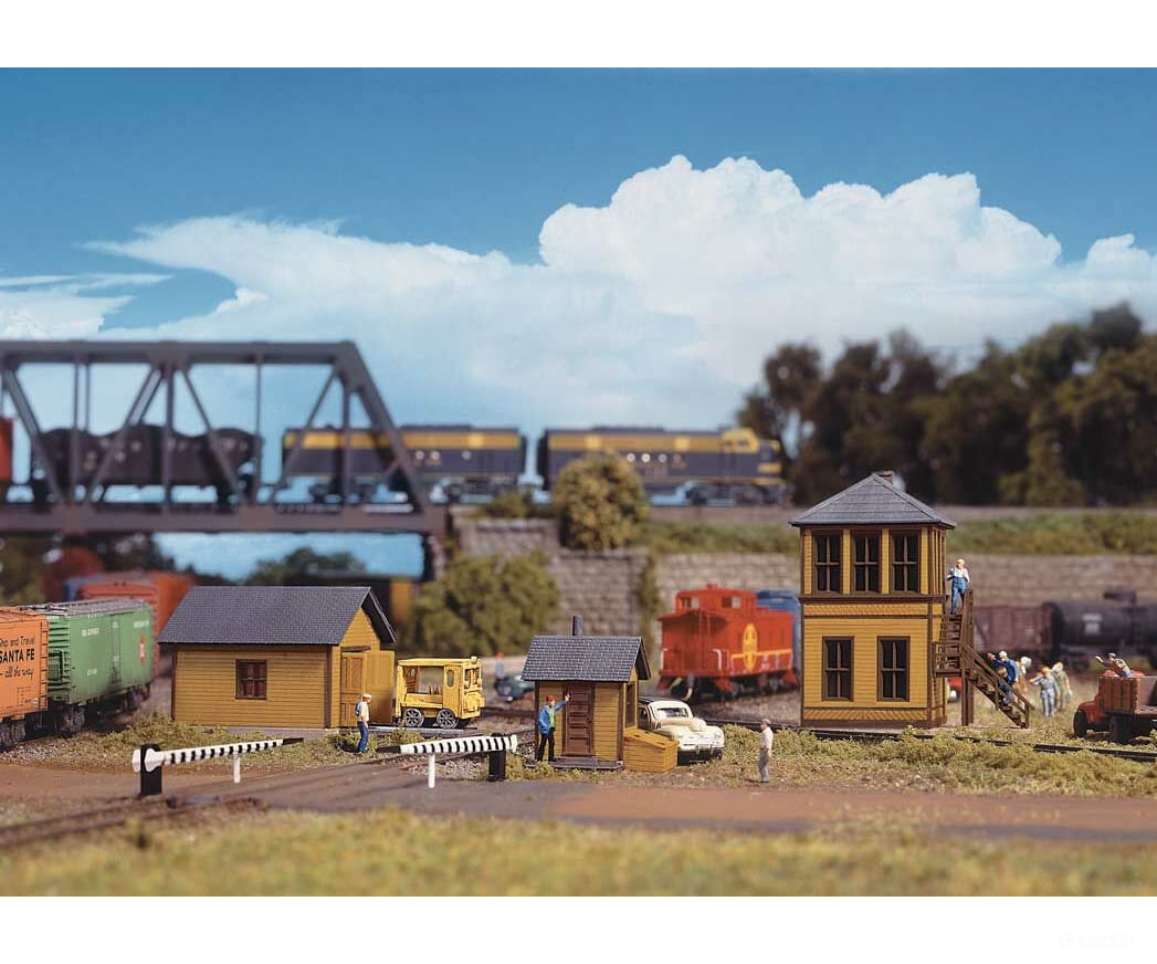 Walthers Cornerstone 3852 Trackside Structures Set -- Kit - Three Structures And Accessories