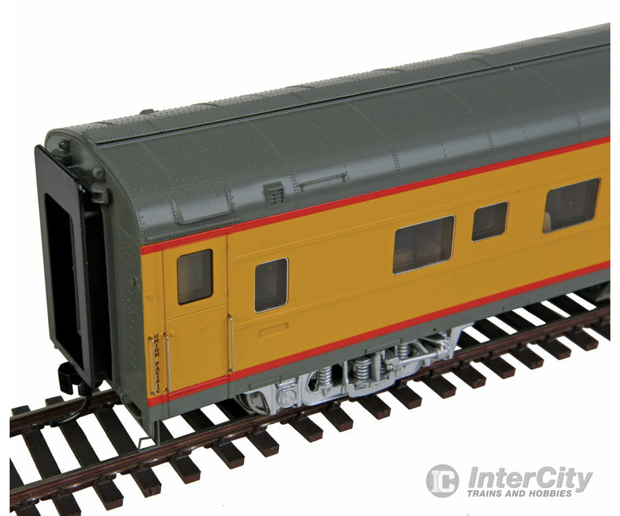 Walthers Proto 18501 85 Acf 44-Seat Coach - Lighted Union Pacific(R) Heritage Fleet -- Portland