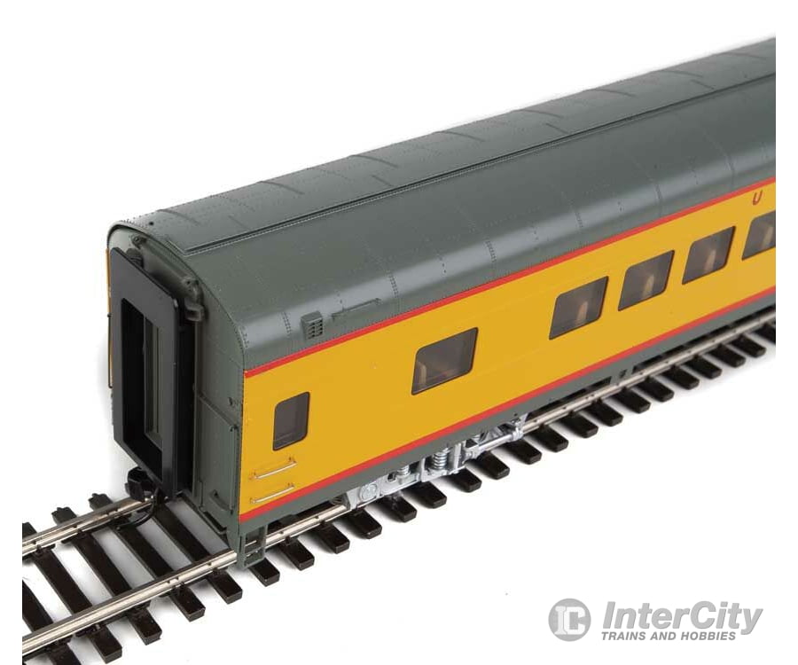 Walthers Proto 18504 85 Acf 44-Seat Coach - Lighted Union Pacific(R) Heritage Fleet -- Portland Rose