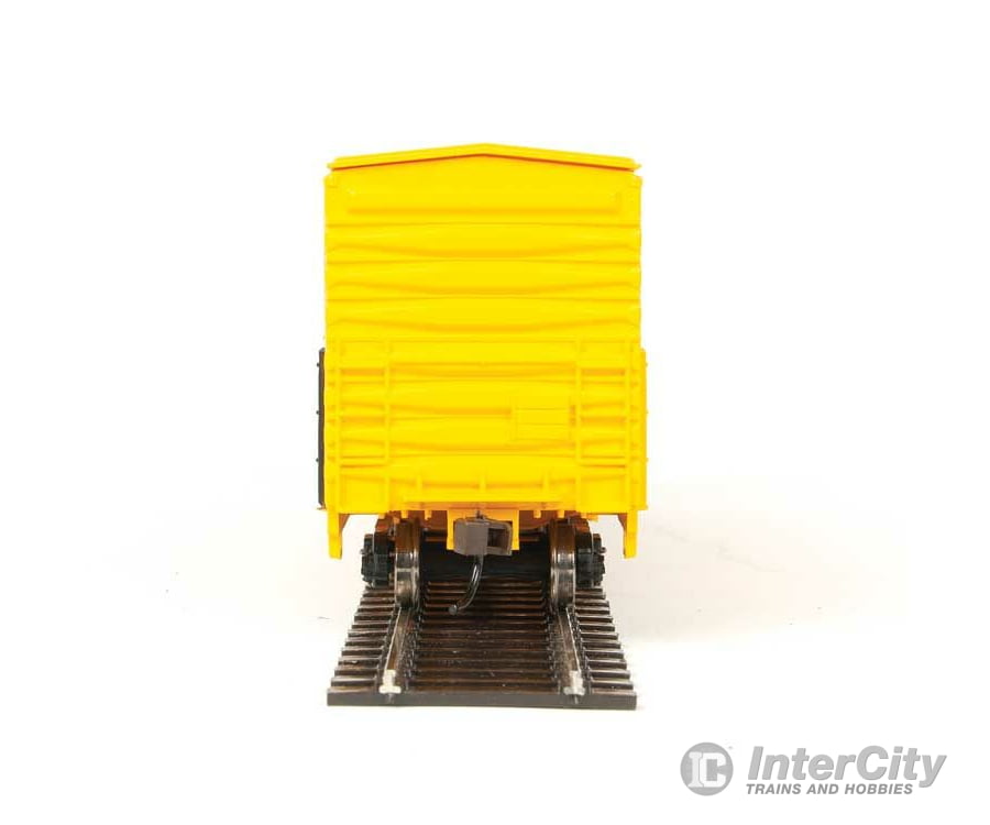 Walthers Trainline 1802 Insulated Boxcar - Ready To Run -- Canadian Pacific Freight Cars