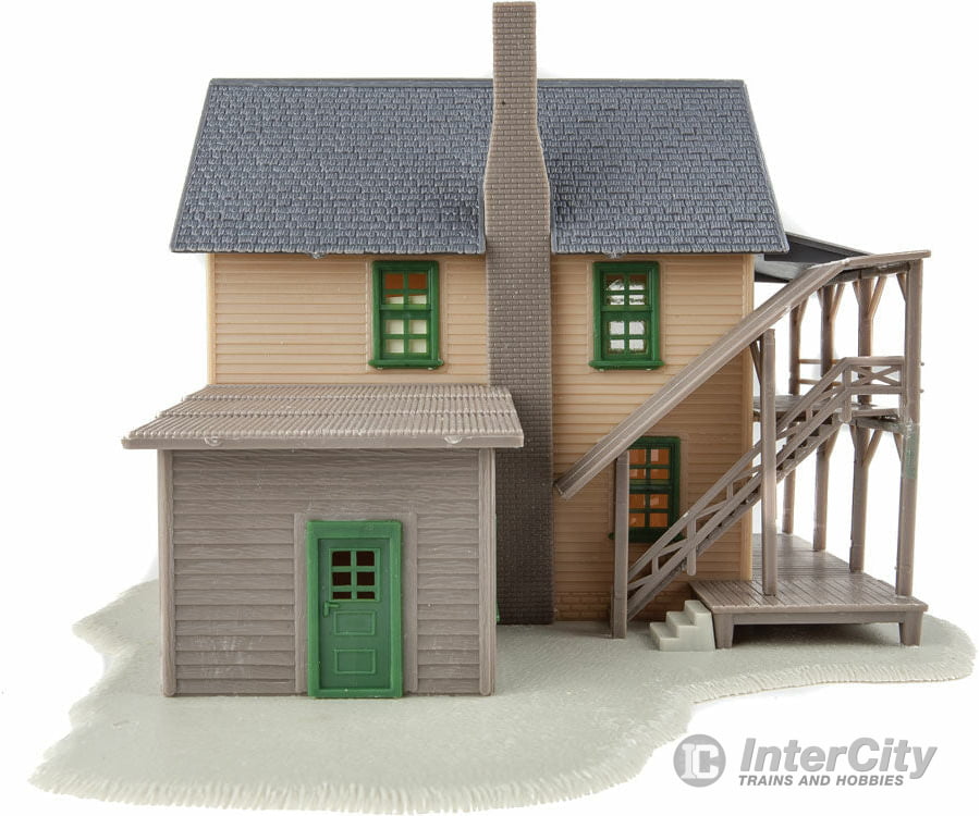 Walthers Trainline 914 Rooming House -- Kit Structures