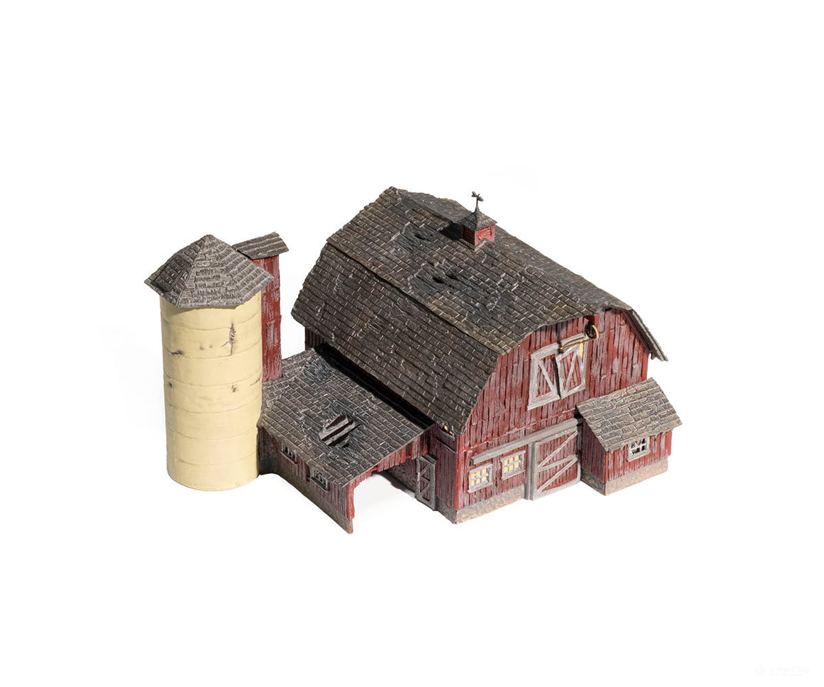 Woodland Scenics 4932 Old Weathered Barn (Lit) N Scale Structures