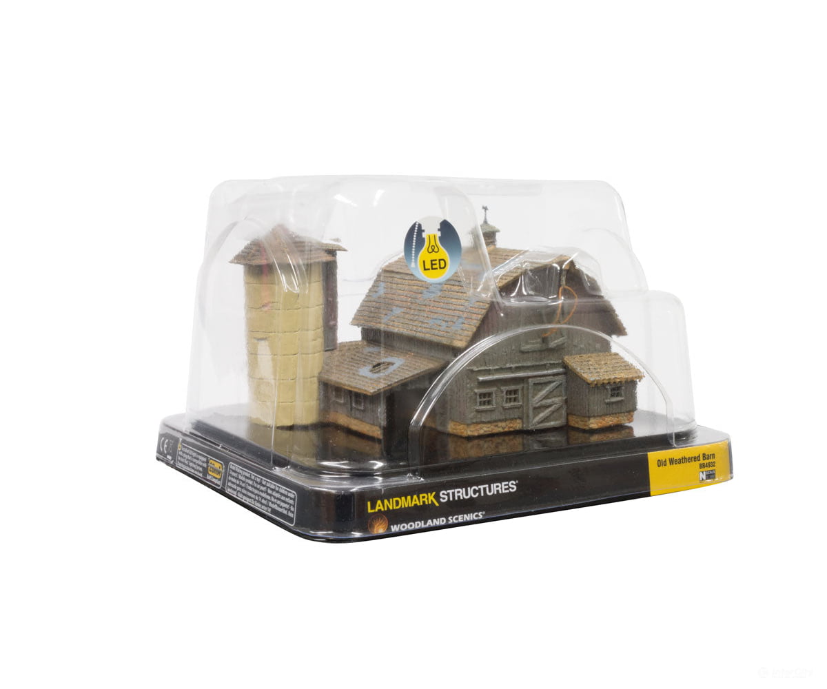 Woodland Scenics 4932 Old Weathered Barn (Lit) N Scale Structures