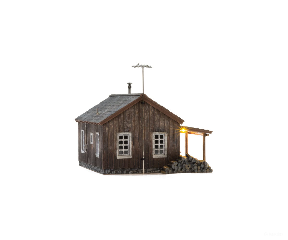 Woodland Scenics 4955 Rustic Cabin (Lit) N Scale Structures