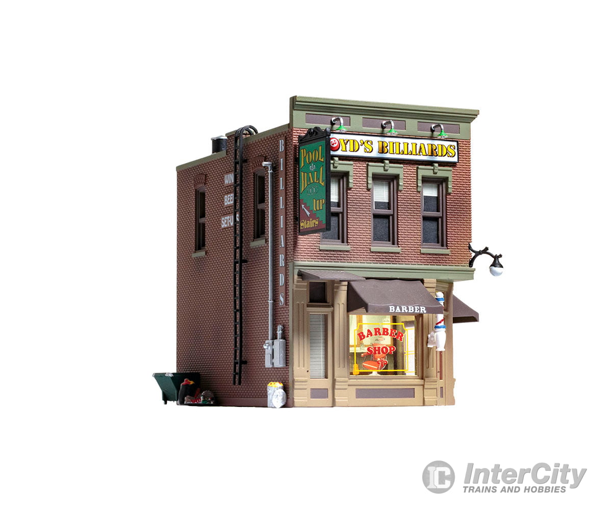 Woodland Scenics 5024 Corner Emporium (Lit) Ho Scale Structures