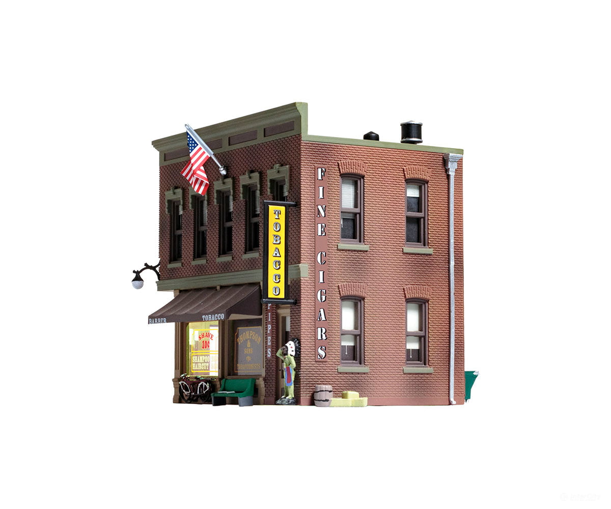 Woodland Scenics 5024 Corner Emporium (Lit) Ho Scale Structures
