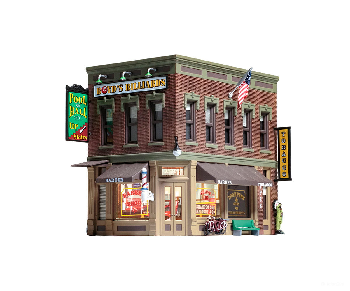 Woodland Scenics 5024 Corner Emporium (Lit) Ho Scale Structures