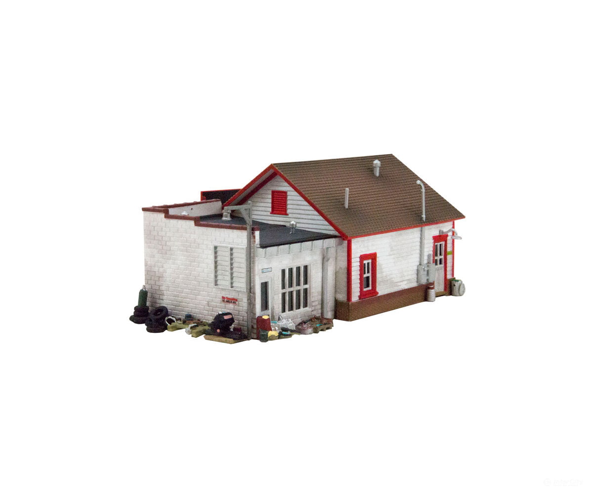 Woodland Scenics 5025 Fill’er Up & Fix’er (Lit) Ho Scale Structures