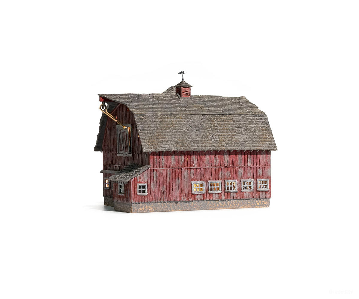 Woodland Scenics 5038 Old Weathered Barn (Lit) Ho Scale Structures