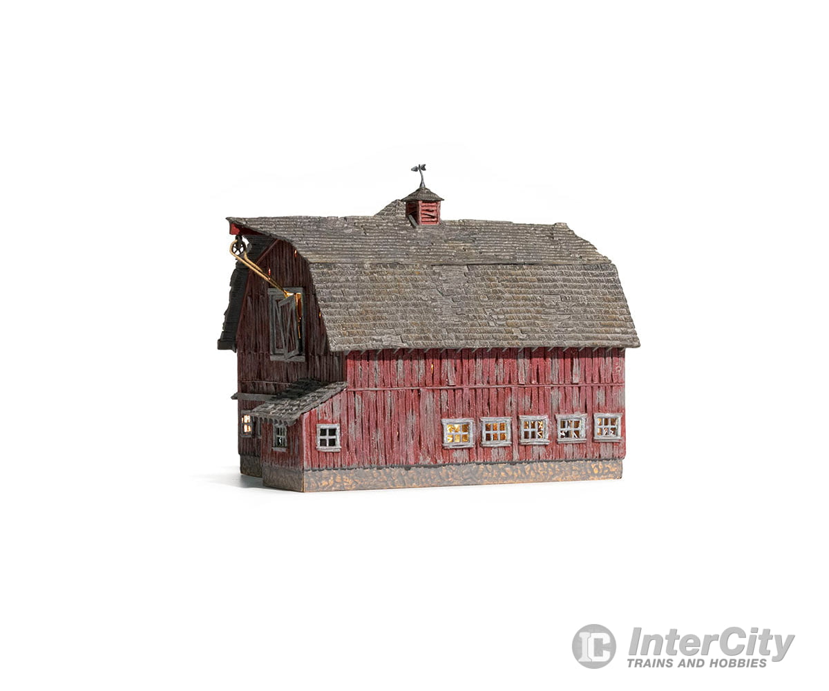 Woodland Scenics 5038 Old Weathered Barn (Lit) Ho Scale Structures