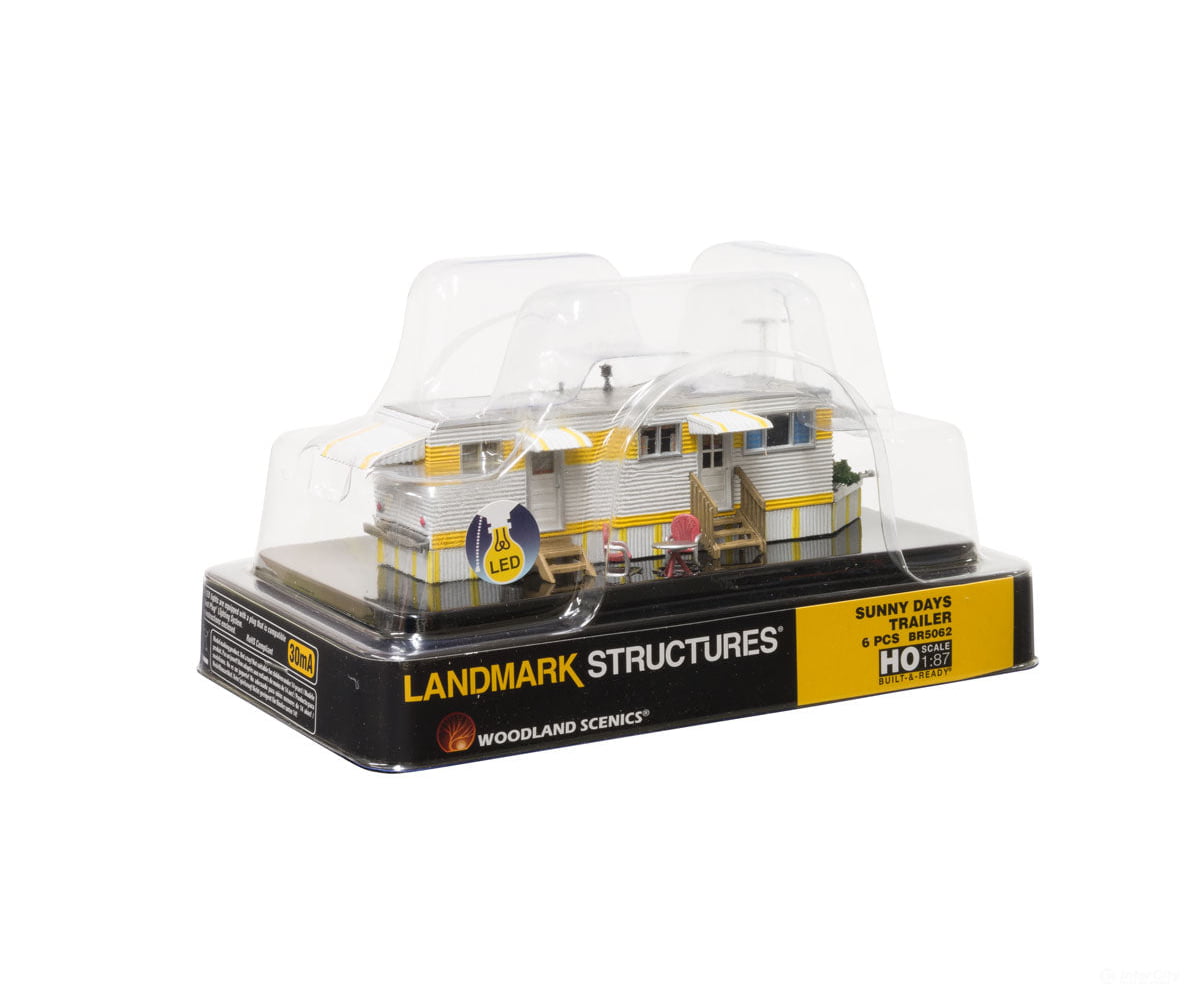 Woodland Scenics 5062 Sunny Days Trailer (Lit) Ho Scale Structures