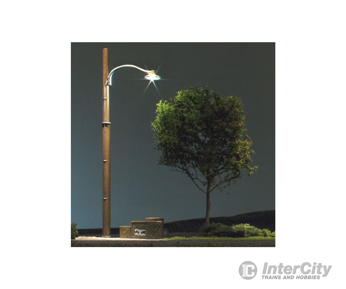Woodland Scenics 5630 Wooden Pole Street Lights (3/Pkg) (Ho) & Electronics