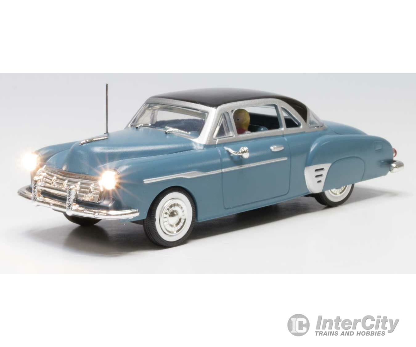 Woodland Scenics 5976 Comfy Cruise - Just Plug(R) Lighted Vehicle -- Blue Cars & Trucks