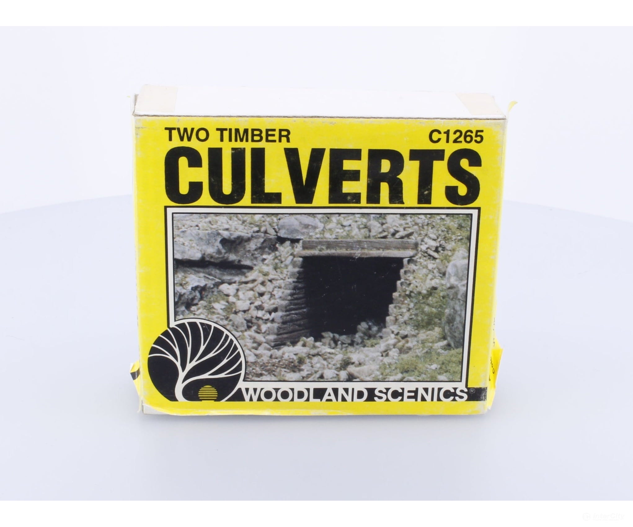 Woodland Scenics C1265 HO Two Timber Culverts - Tunnels & Bridges