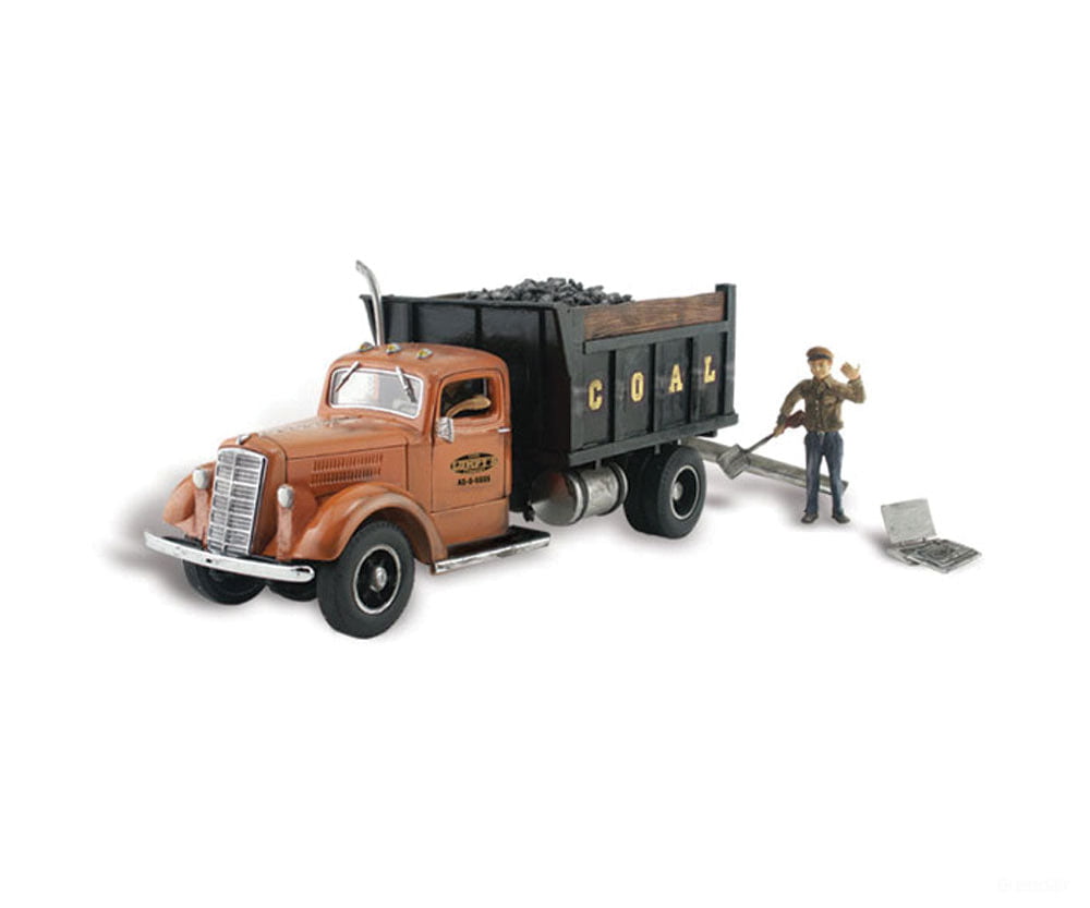 Woodland Scenics 5345 Lumpy’s Coal Company - Assembled Autoscenes(R) Cars & Trucks