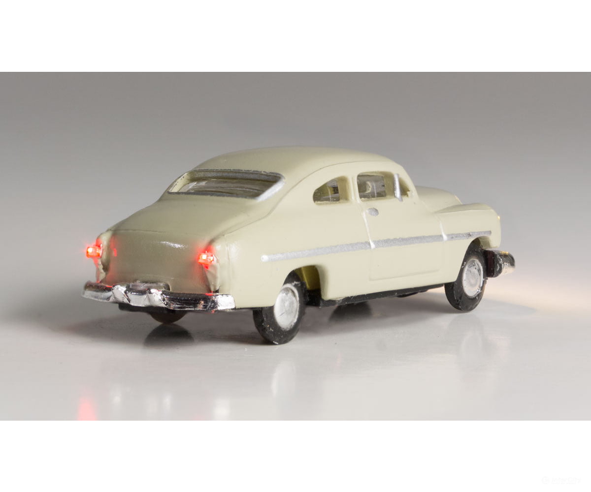 Woodland Scenics 5612 Just Plug(R) Lighted Vehicle City Classic (Ivory) Cars & Trucks