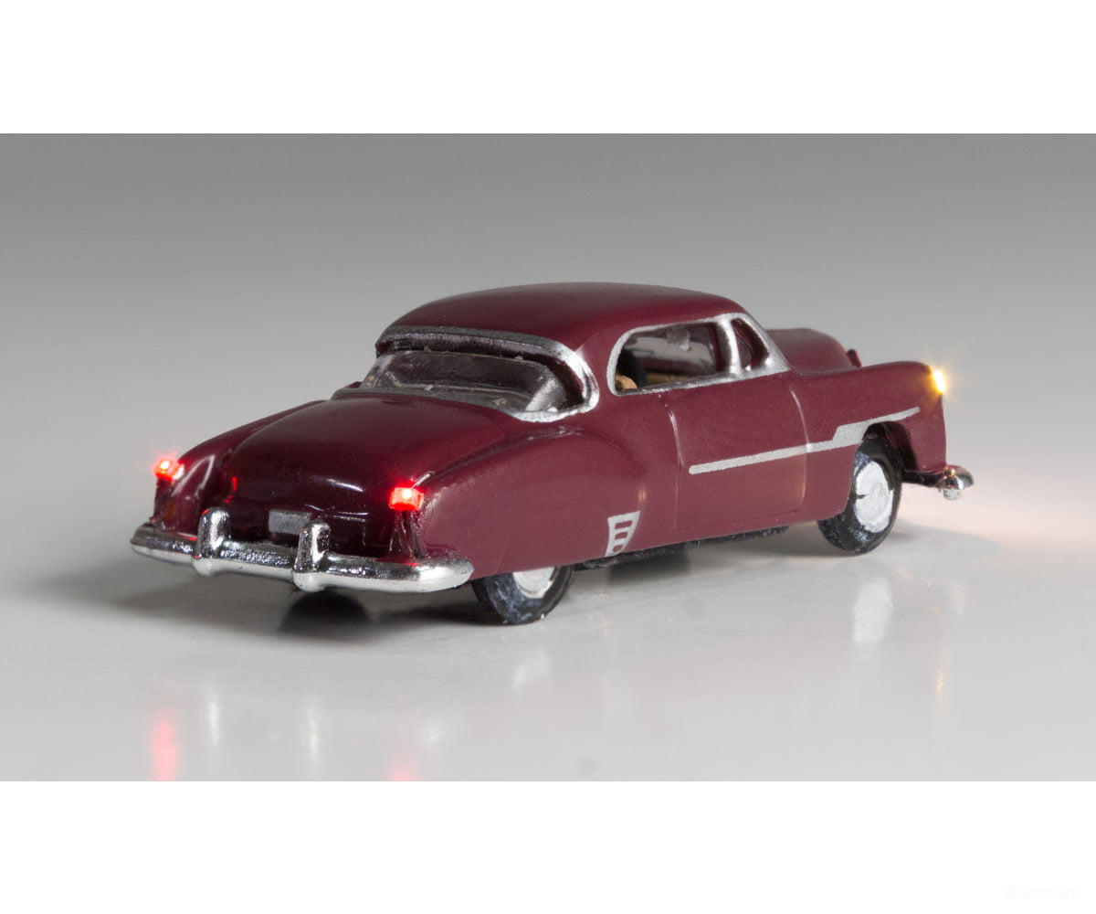 Woodland Scenics 5621 Downtown Drive - Just Plug(R) Lighted Vehicle Maroon Cars & Trucks
