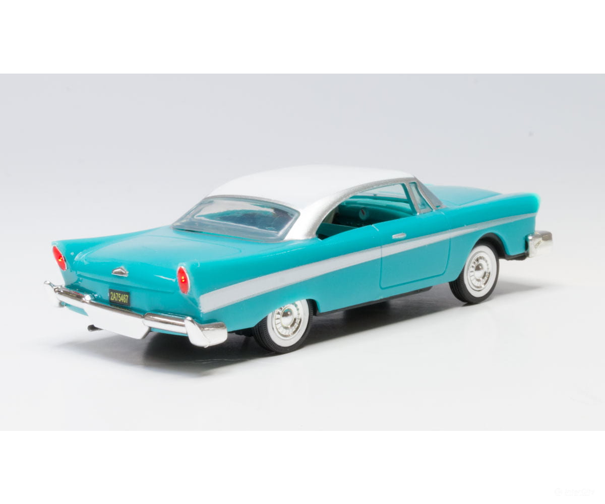 Woodland Scenics 5980 Fancy Fins - Just Plug(R) Lighted Vehicle - - Turquoise White Cars & Trucks