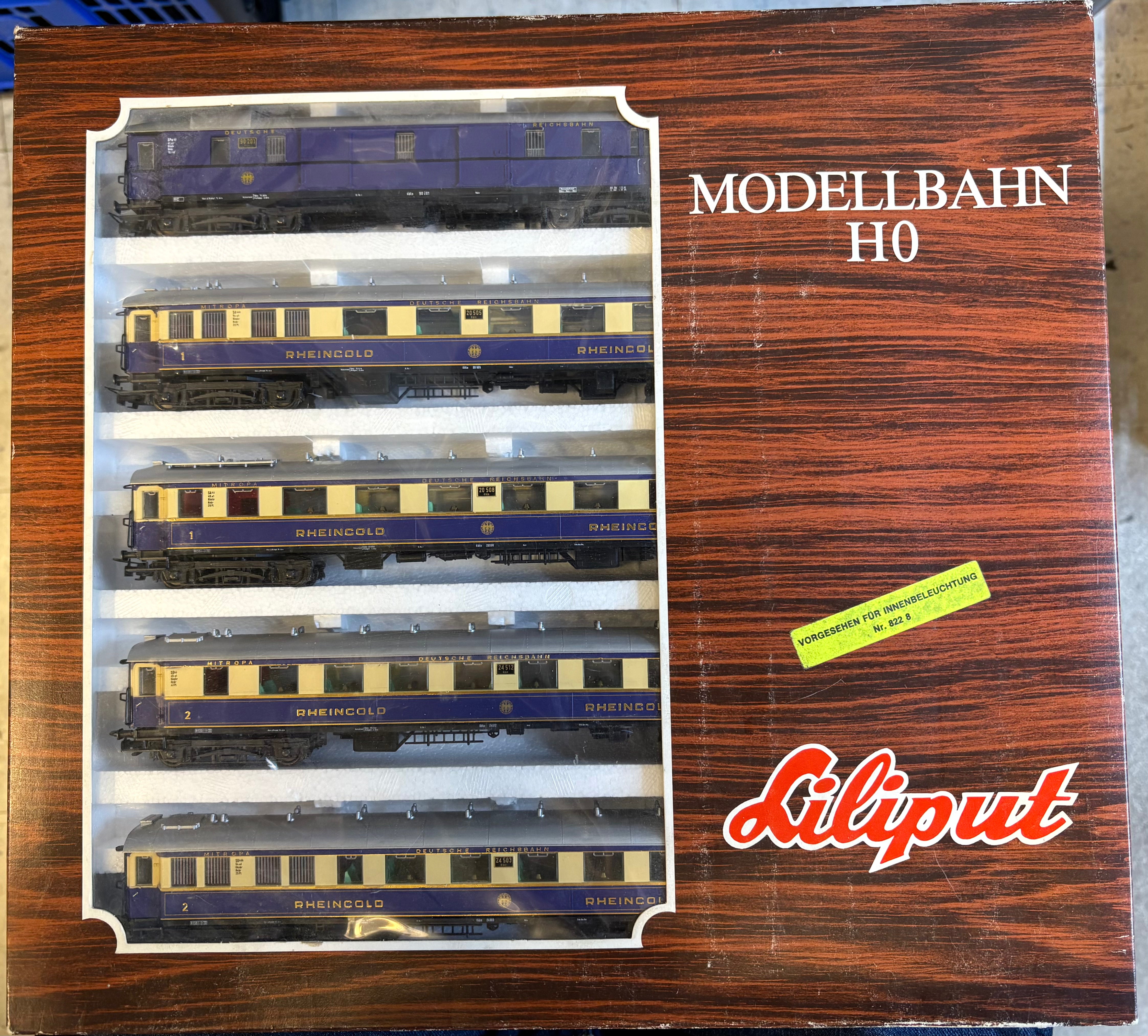 Liliput 820 HO DR 5 Piece Rheingold Passenger Set.