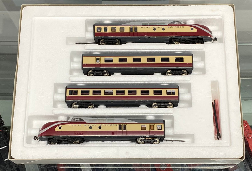 Roco 43011 HO DB VT11.5 TEE Express Diesel Rail Train Digital DCC