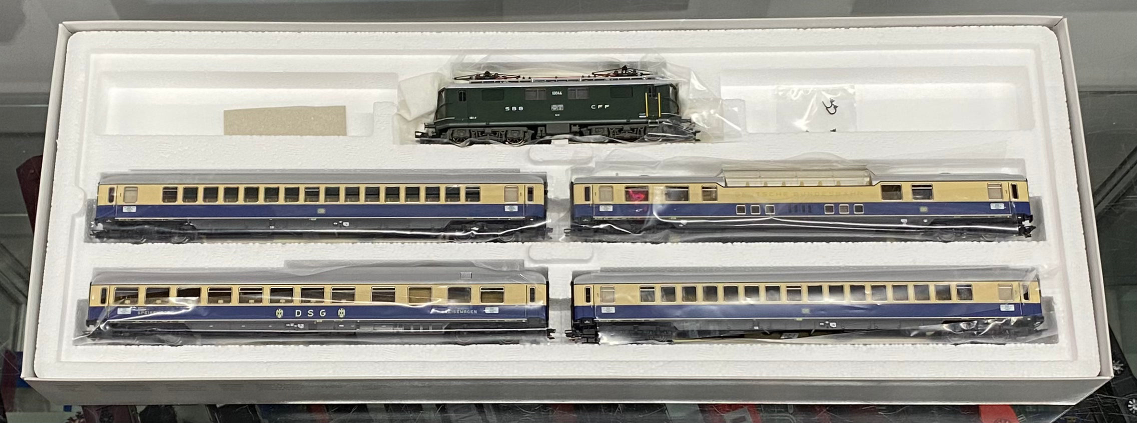 Marklin 26604 HO SBB-CFF-FFS TEE 1957-2017 Special Edition Rheingold Express Train Set Rare 10044 MFX Digital Sound