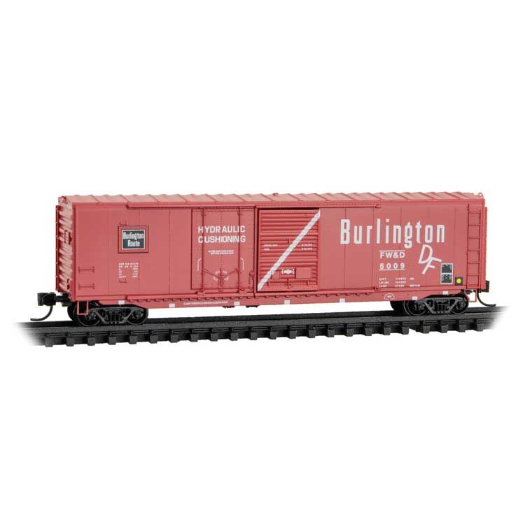Micro Trains N 7600180 50' Plug & Sliding Door Boxcar No Roofwalk - Chicago, Burlington & Quincy #5009 (red, white, black, DF Markings)