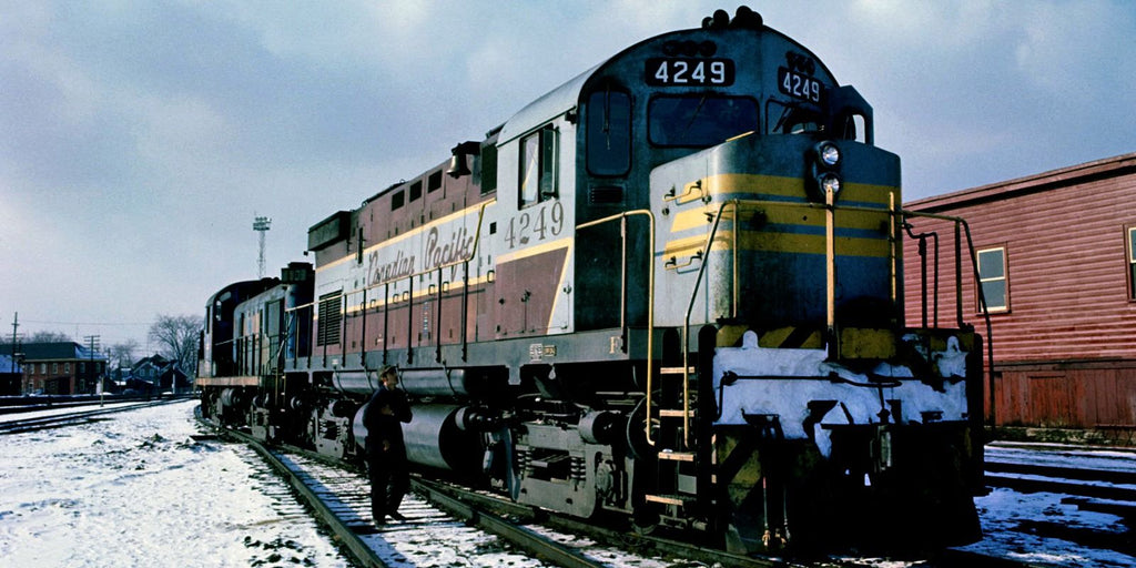 Rapido 045512 HO MLW C424 (DC/DCC/Sound): Canadian Pacific - Script Scheme (DRS-24c): #4248