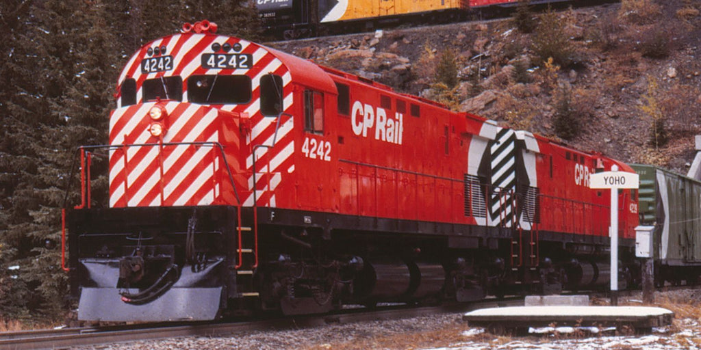 Rapido 045516 HO MLW C-424 (DC/DCC/Sound): CP Rail - Action Red (5" Stripes) (DRS-24c): #4242