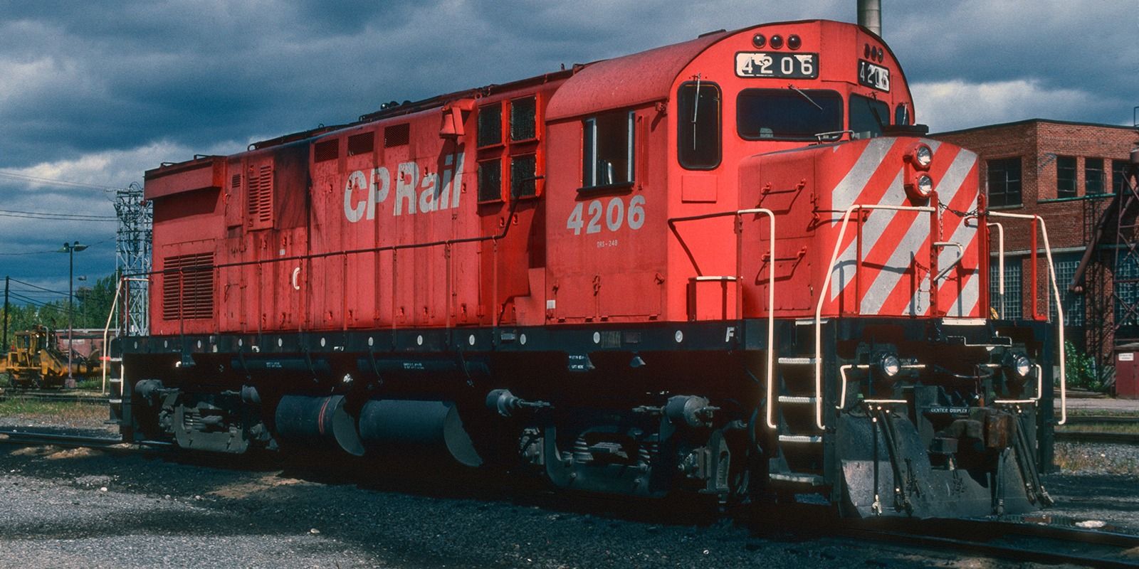 Rapido 045522 HO MLW C-424 (DC/DCC/Sound): CP Rail - No Multimark (DRS-24c): #4247