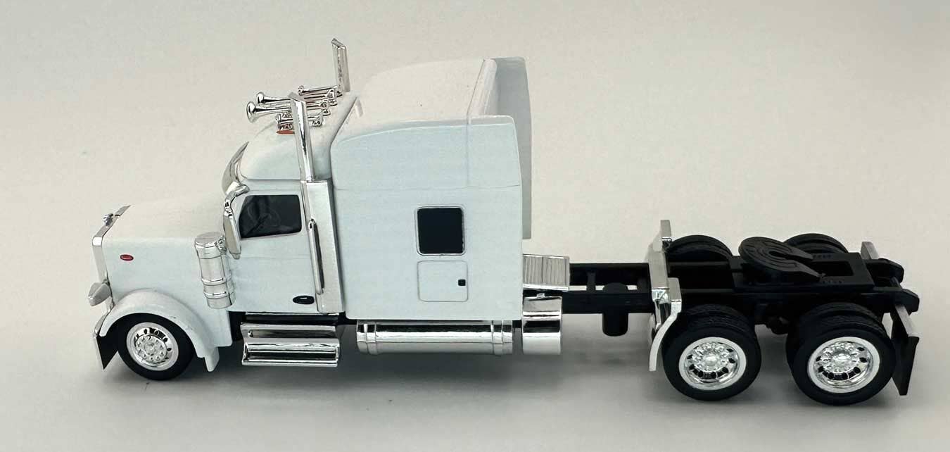 HO Logistics Replicas HO 589075 Peterbilt 589 Stand-Up Sleeper-Cab Semi Tractor - Assembled - White