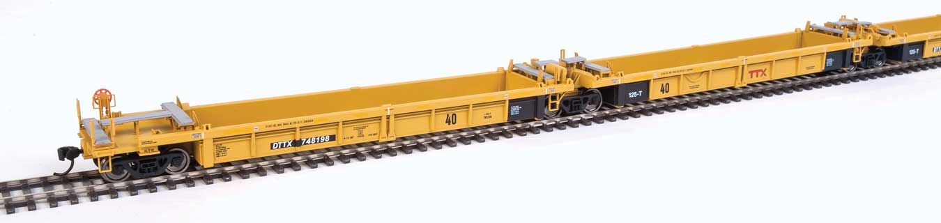Walthers HO 55628 Thrall 5-Unit Rebuilt 40' Well Car - TTX DTTX #748198 A-E (yellow, black, small red logo, yellow conspicuity stri
